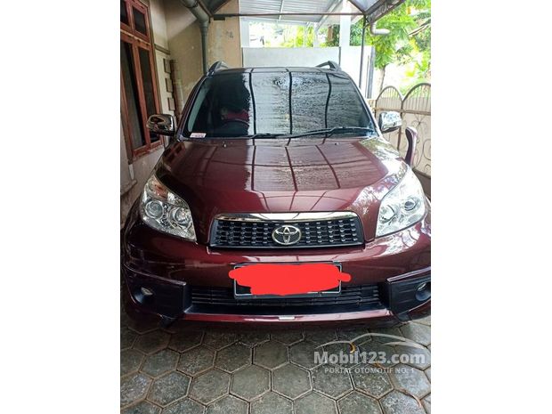 Mobil bekas dijual di Semarang Jawa-tengah Indonesia 