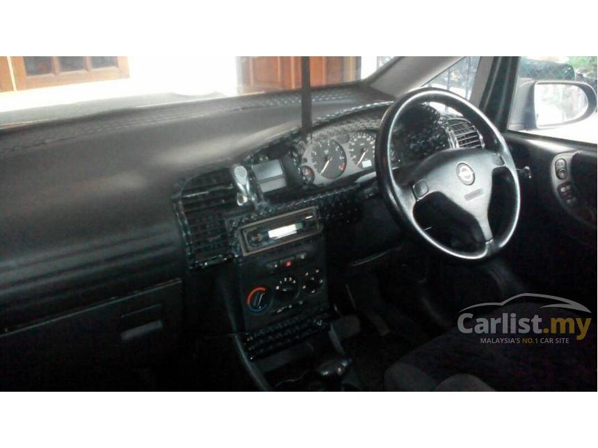 2001 Opel Zafira Standard MPV
