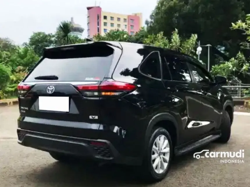 2022 Toyota Kijang Innova Zenix V (Premium Color) MPV
