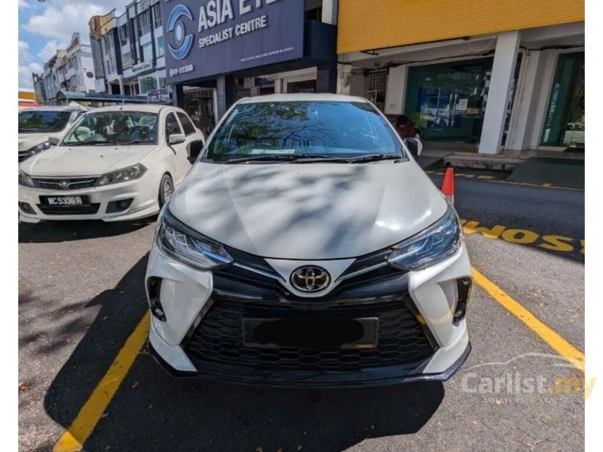 2022 Toyota Yaris E Hatchback