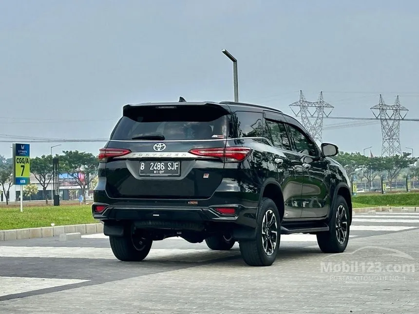 2022 Toyota Fortuner VRZ GR SPORT 4X2 SUV