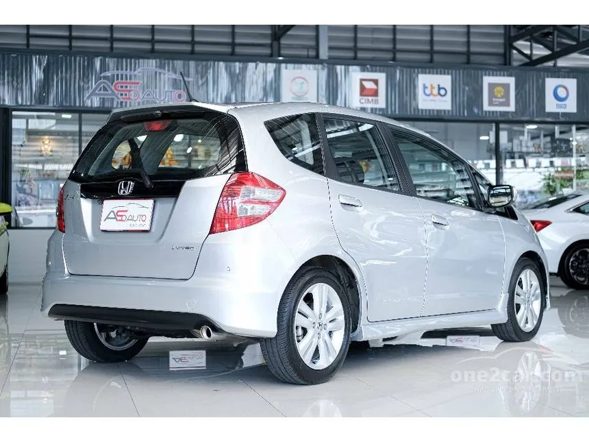 2009 Honda JAZZ SV Hatchback