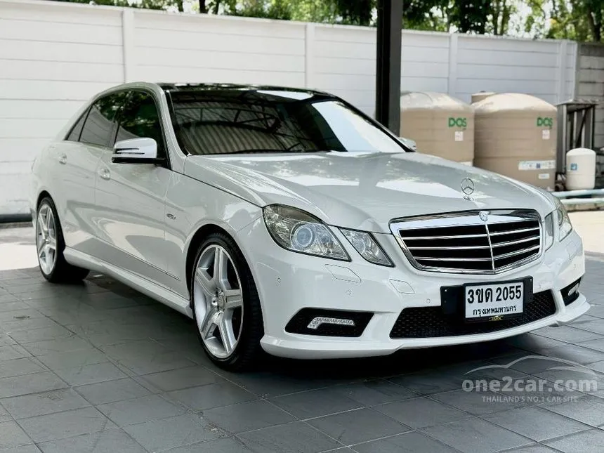 2010 Mercedes-Benz E200 CGI BlueEFFICIENCY Sedan