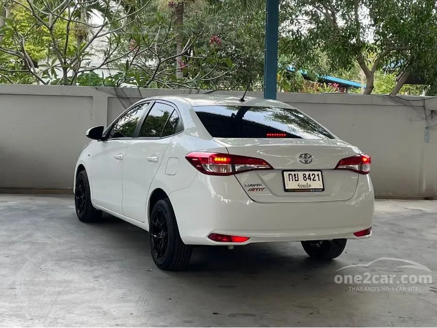 2020 Toyota Yaris Ativ J Sedan