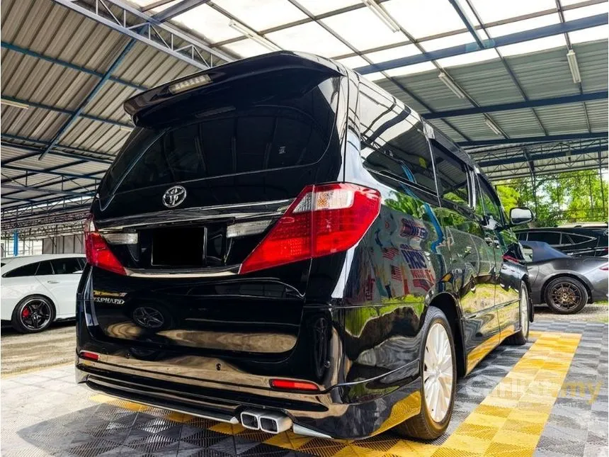2013 Toyota Alphard MPV