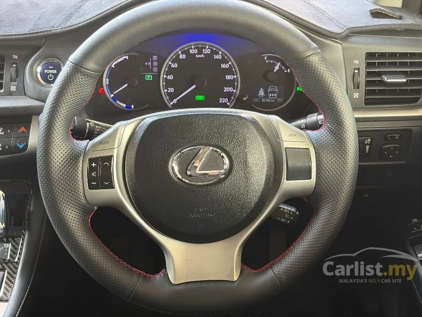 2011 Lexus CT 200h Luxury Hatchback