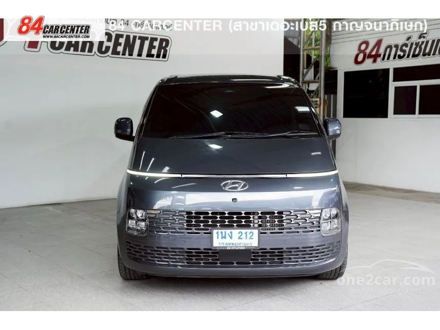 2022 Hyundai Staria SEL Van
