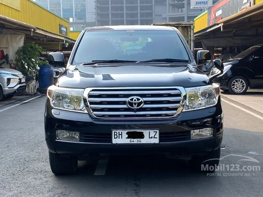 2010 Toyota Land Cruiser 200 Full spec SUV