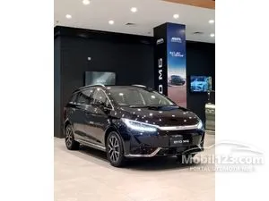 2025 BYD M6 Superior Captain 6 Seater MPV