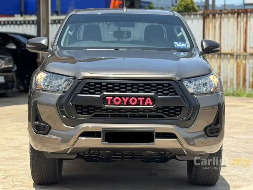 2022 Toyota Hilux E Dual Cab Pickup