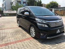 2011 Toyota Vellfire 2.4 Z Platinum MPV