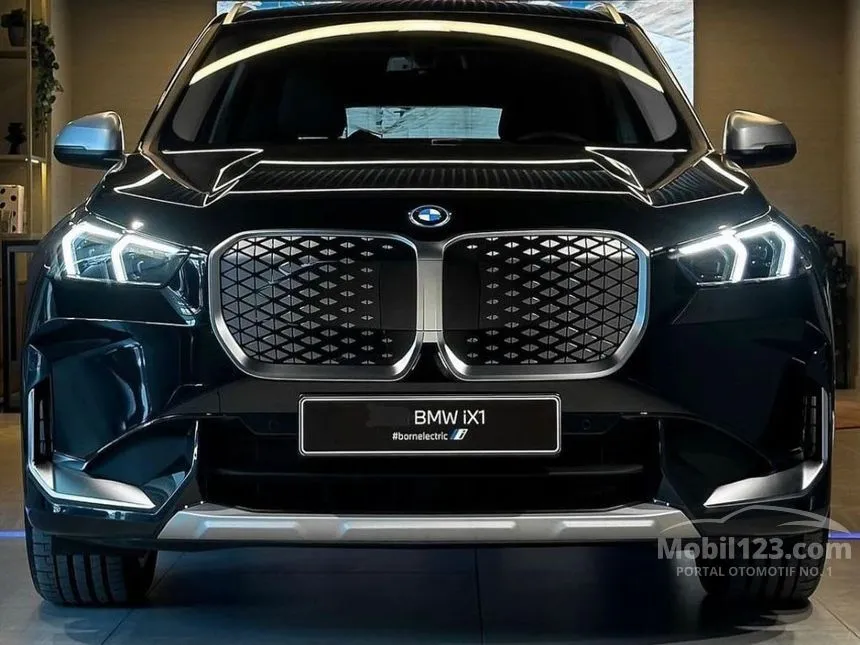 Jual Mobil BMW iX1 2024 eDrive20 M Sport di DKI Jakarta Automatic Wagon Hitam Rp 1.337.000.000