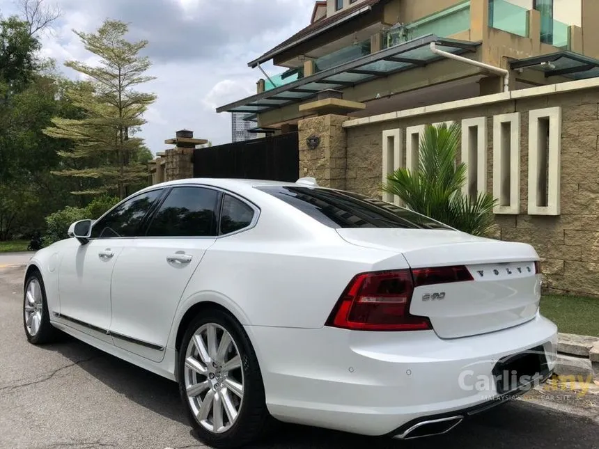 2020 Volvo S90 T8 Inscription Plus Sedan