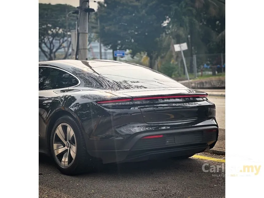 2020 Porsche Taycan 4S Sedan