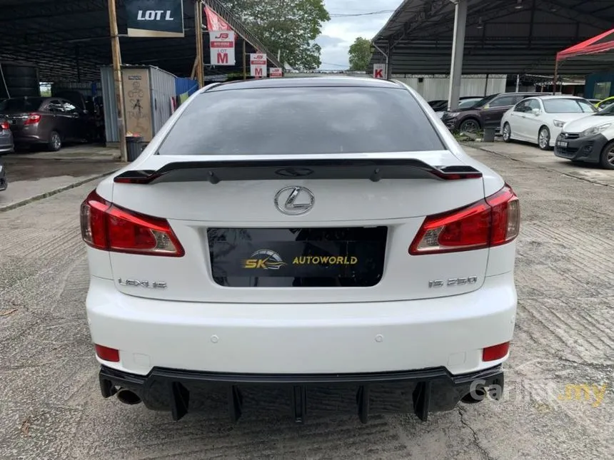 2011 Lexus IS 250 Luxury Sedan