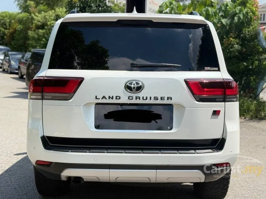 2022 Toyota Land Cruiser J300 GR Sport SUV