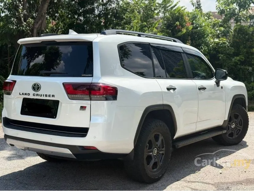 2022 Toyota Land Cruiser J300 GR Sport SUV