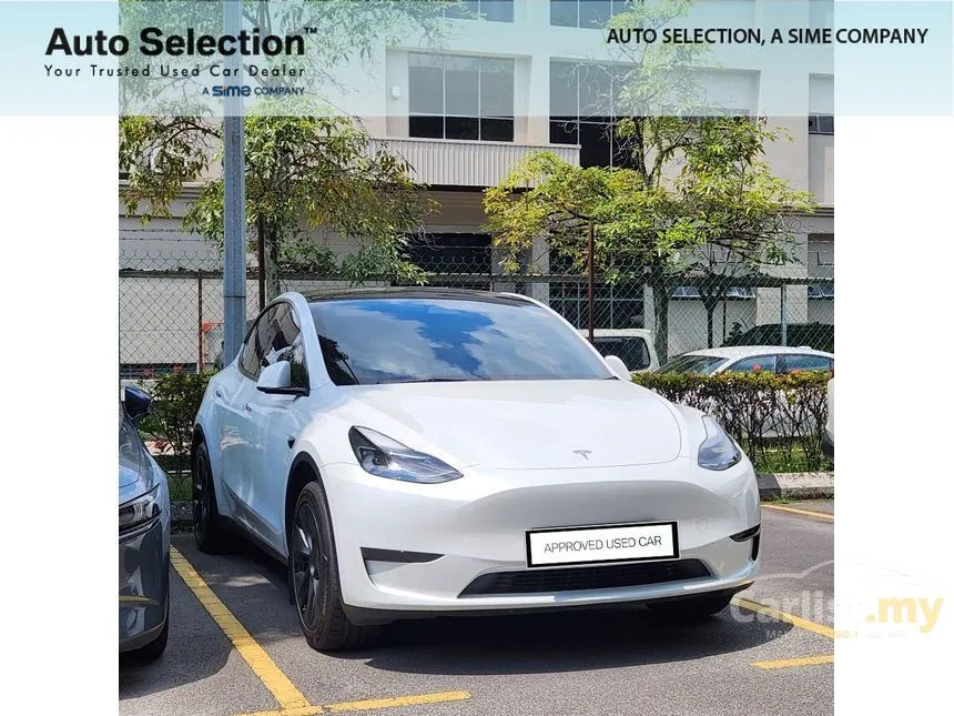 2025 TESLA Model Y Standard Range SUV