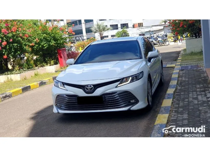 2020 Toyota Camry V Sedan
