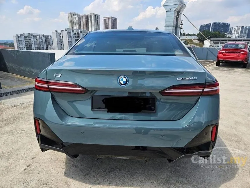 2026 BMW i5 eDrive40 M Sport Sedan