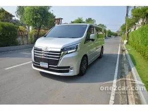 2024 Toyota HIACE 2.8 GL Van