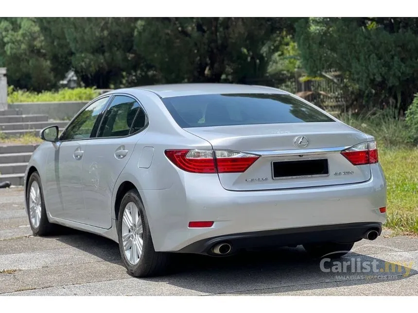 2013 Lexus ES 250 Sedan