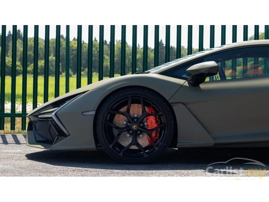 2024 Lamborghini Revuelto Coupe