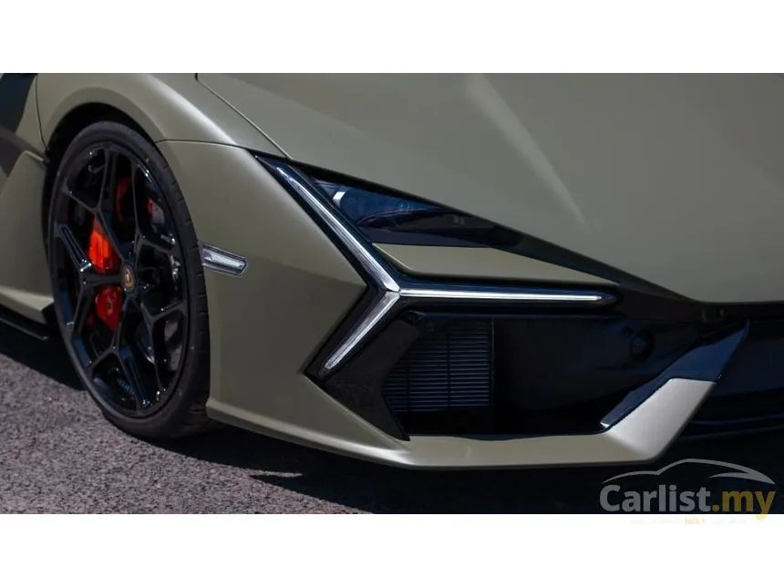 2024 Lamborghini Revuelto Coupe