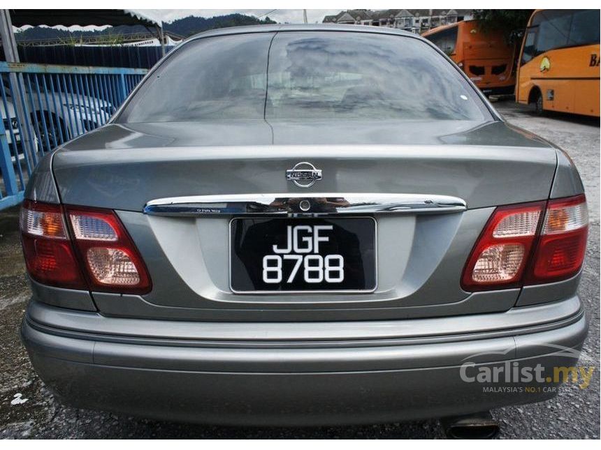 Nissan Sentra 2001 XE 1.6 in Kuala Lumpur Automatic Sedan Silver 