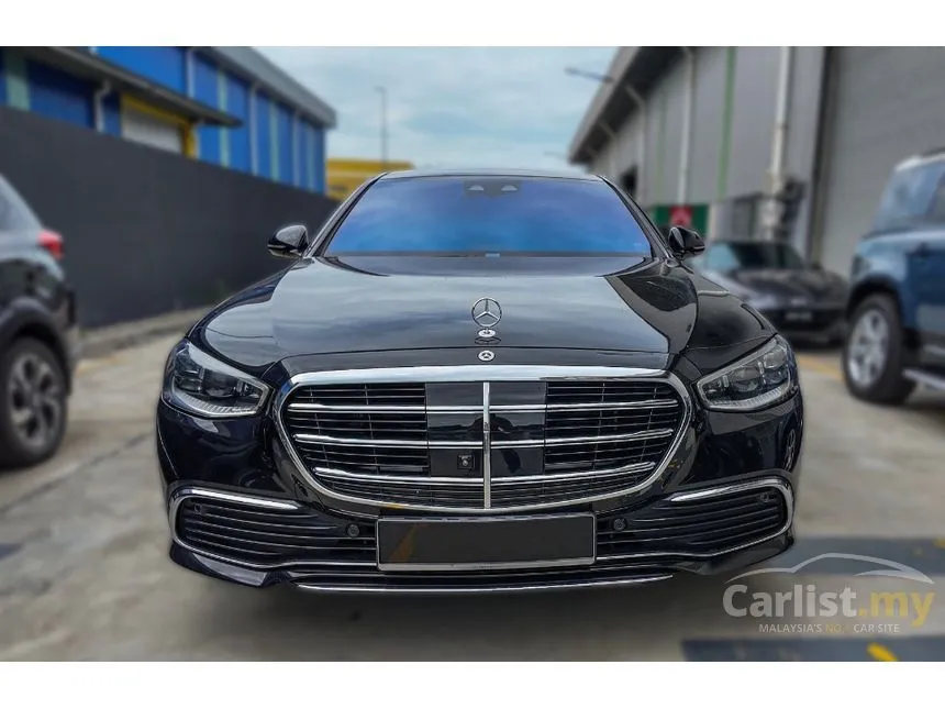 2022 Mercedes-Benz S580e Sedan