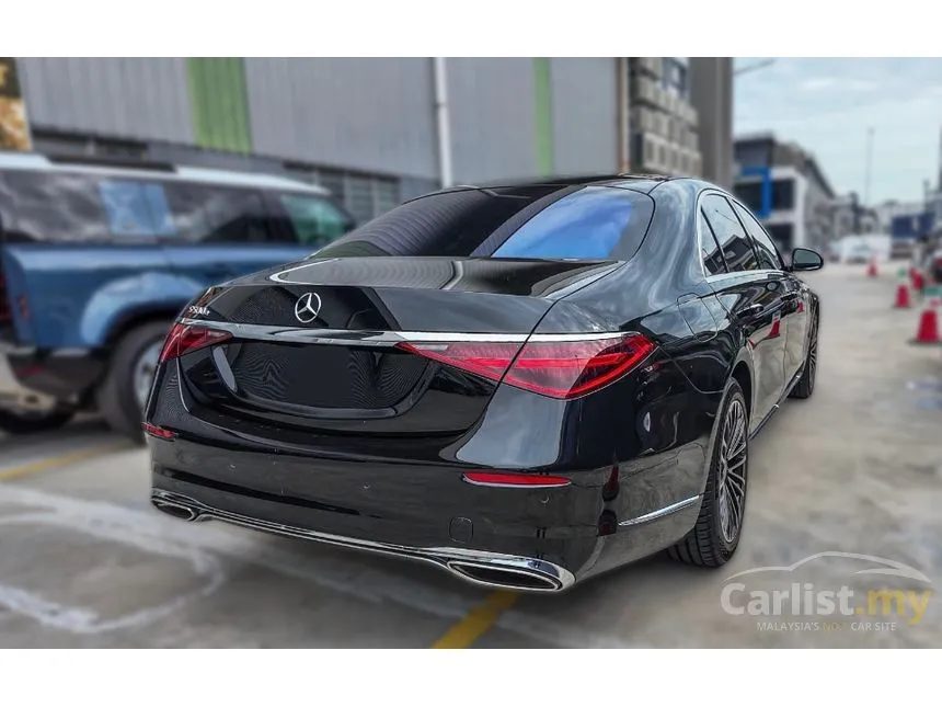 2022 Mercedes-Benz S580e Sedan