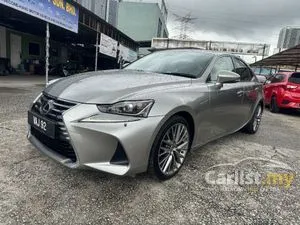 2017 Lexus IS 200t 2.0 Luxury Sedan