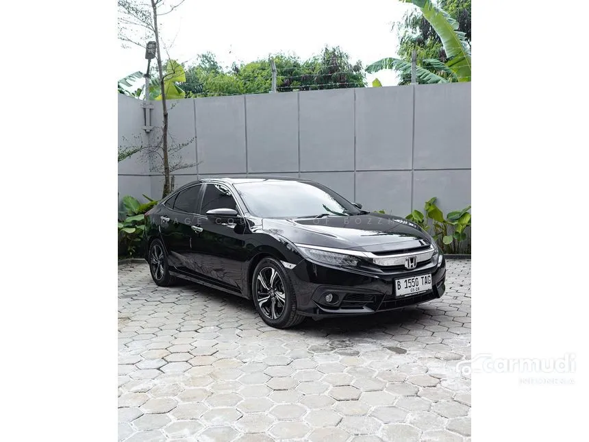 2018 Honda Civic ES Sedan