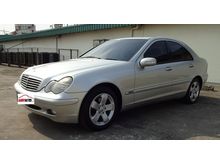 Mercedes-Benz C200 Tahun 2003 Matic Abu-abu Muda Metalik