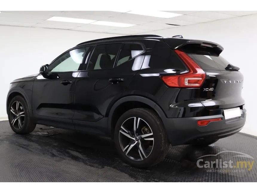 2022 Volvo XC40 T5 R-Design SUV