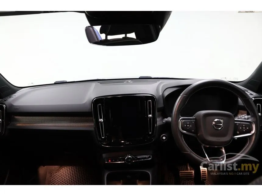 2022 Volvo XC40 T5 R-Design SUV
