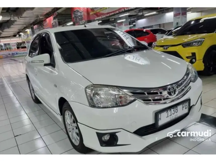 2014 Toyota Etios Valco G Hatchback