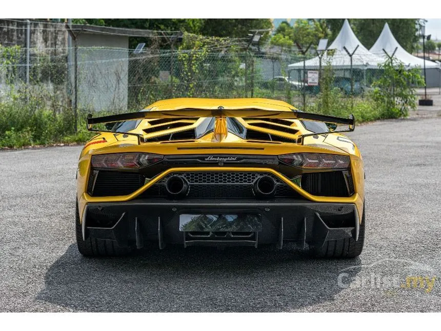 2020 Lamborghini Aventador SVJ Coupe