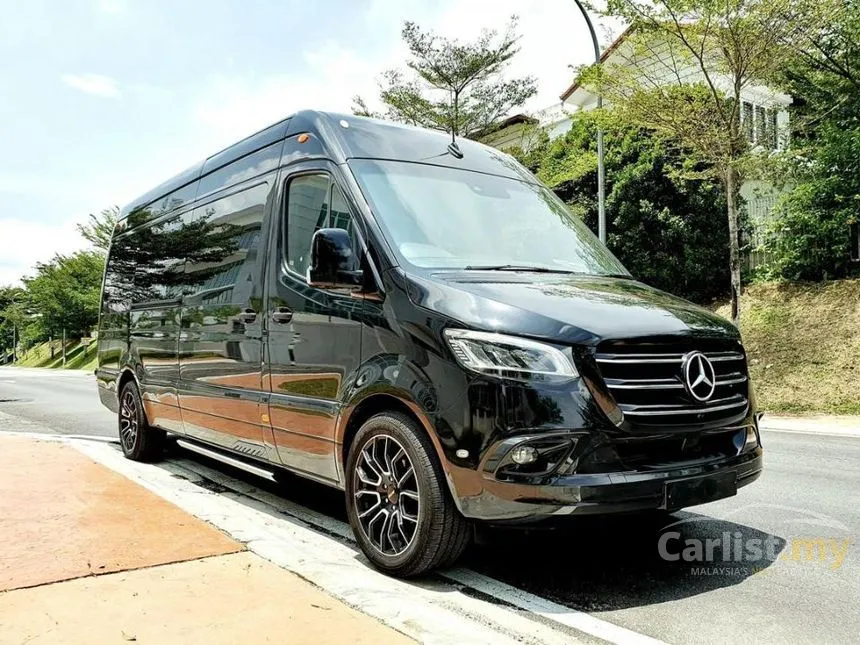 2019 Mercedes-Benz V220 d AMG Line MPV