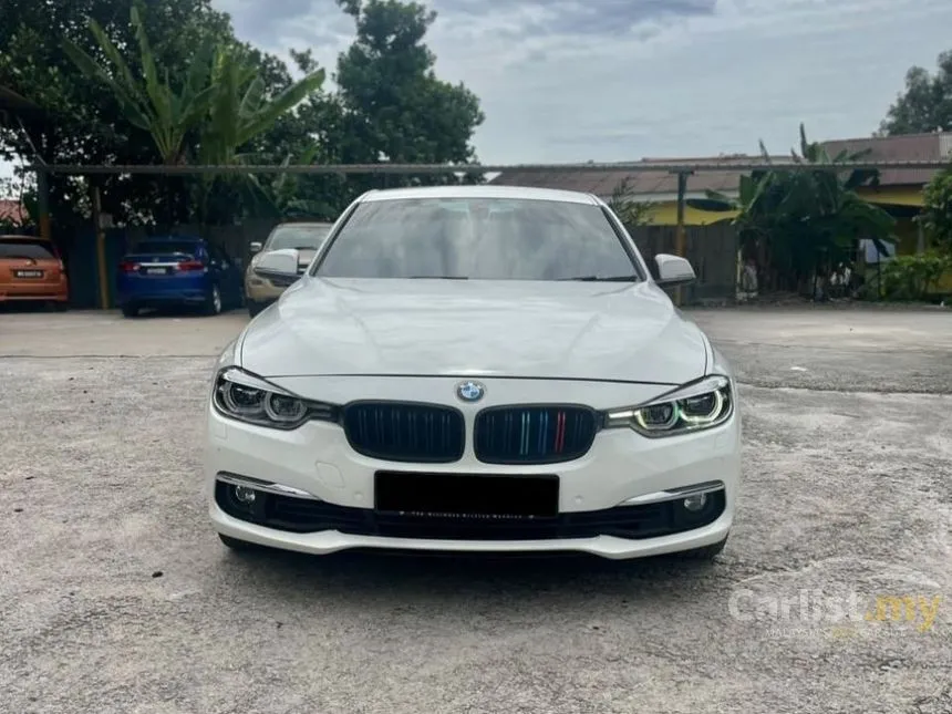 2019 BMW 318i Luxury Sedan