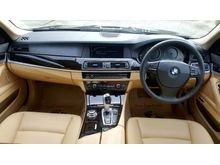 2012 BMW 520i 2.0 -Hi Line-sunroof-memory seat-roller blind-