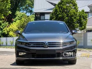 2022 Volkswagen Passat 2.0 R-Line Sedan
