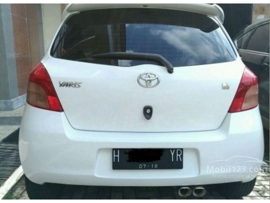 2008 Toyota Yaris E Hatchback
