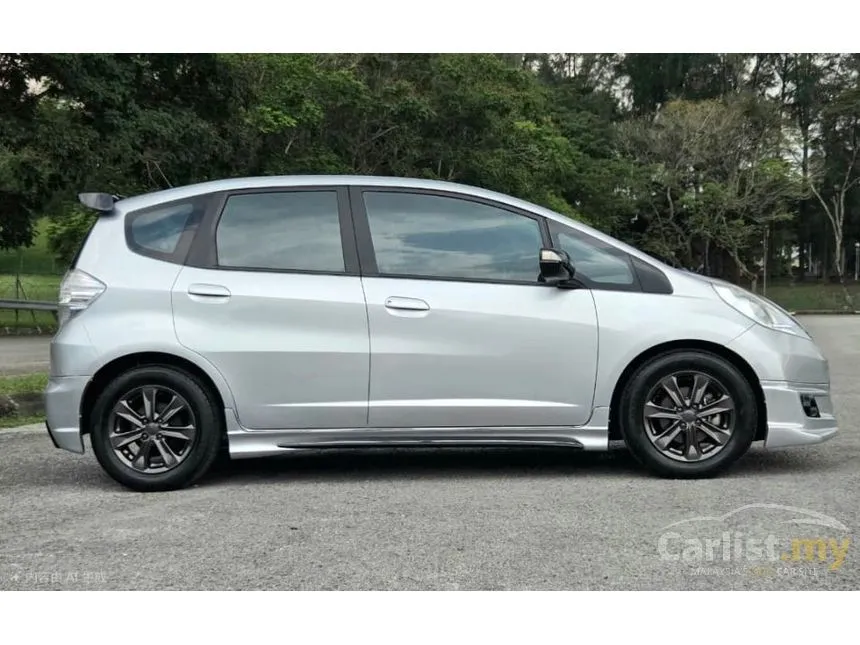 2014 Honda Jazz Hybrid Hatchback