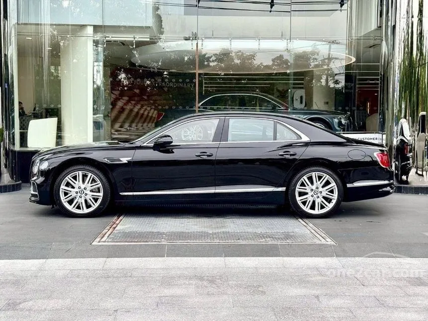 2023 Bentley Flying Spur Hybrid Sedan