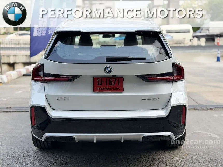 2026 BMW iX1 eDrive20L M Sport SUV