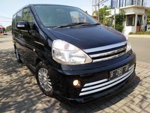 Nissan Serena 2.0 Highway Star Autech 2010 AT hitam top condition