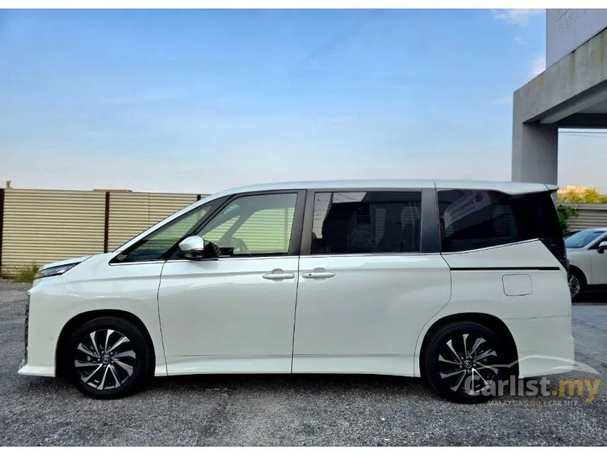 2022 Toyota Voxy S-Z MPV