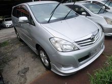 2011 Toyota Innova 2.0 G MPV -- WELL MAINTAINED --