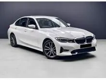 2022 BMW 320i 2.0 Sport Sedan Full Digital Screen Driving assist package